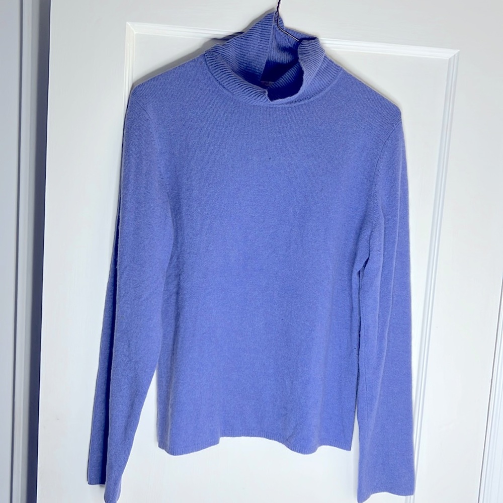 Charter Club 100% Cashmere turtleneck sweater in size M